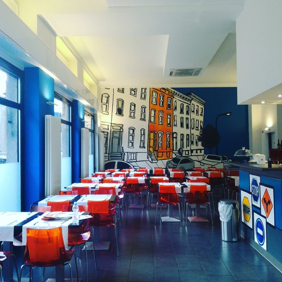 La sala della Pizzeria Sobborghi